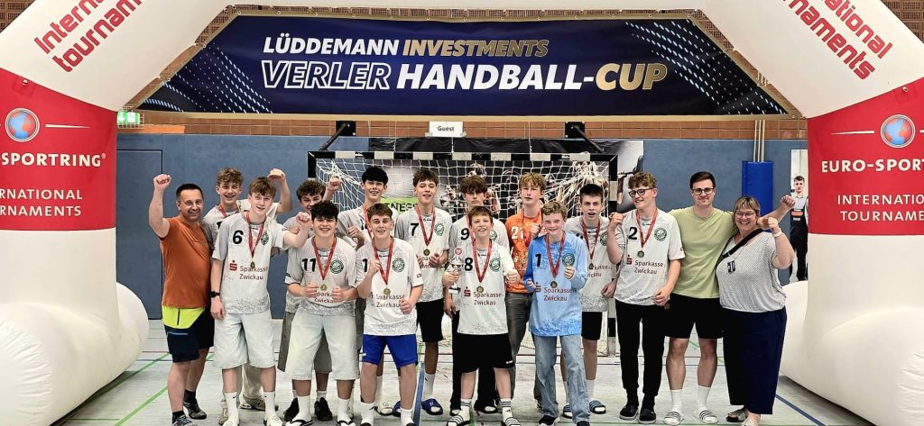 C-Jugend holt 2. Platz beim internationalen Verler Handballcup